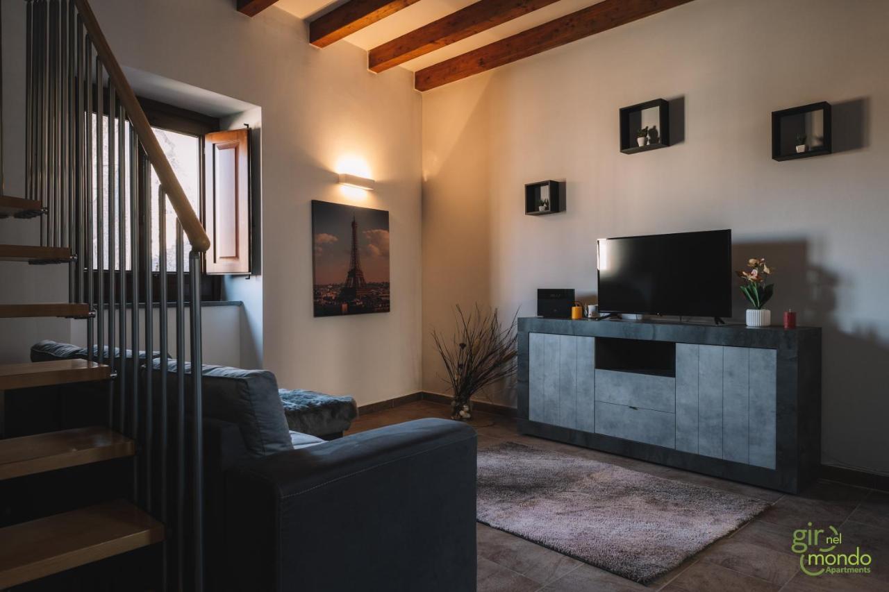 Giro Nel Mondo Apartments Κατάνια Εξωτερικό φωτογραφία